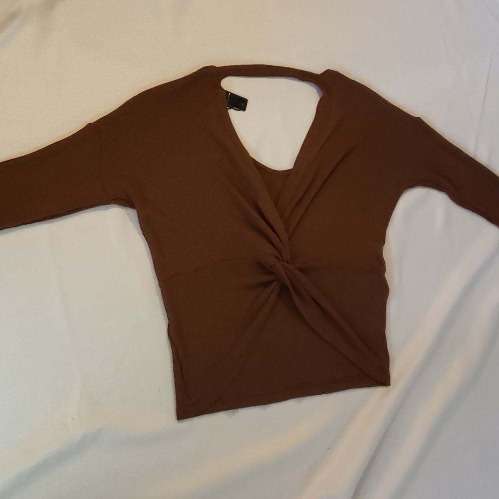 Brand New LEVELUP Blouse - Picture 6 of 6
